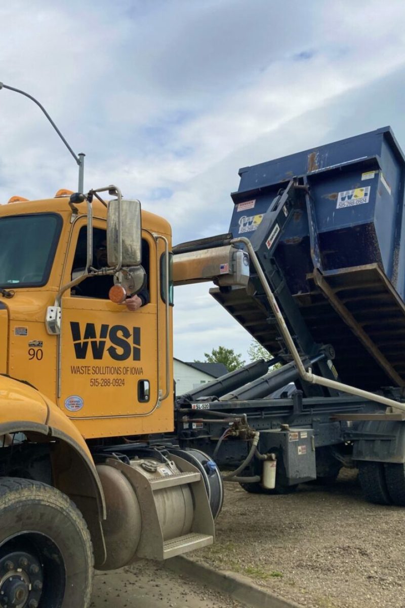 Roll-off-Truck-with-dumpster